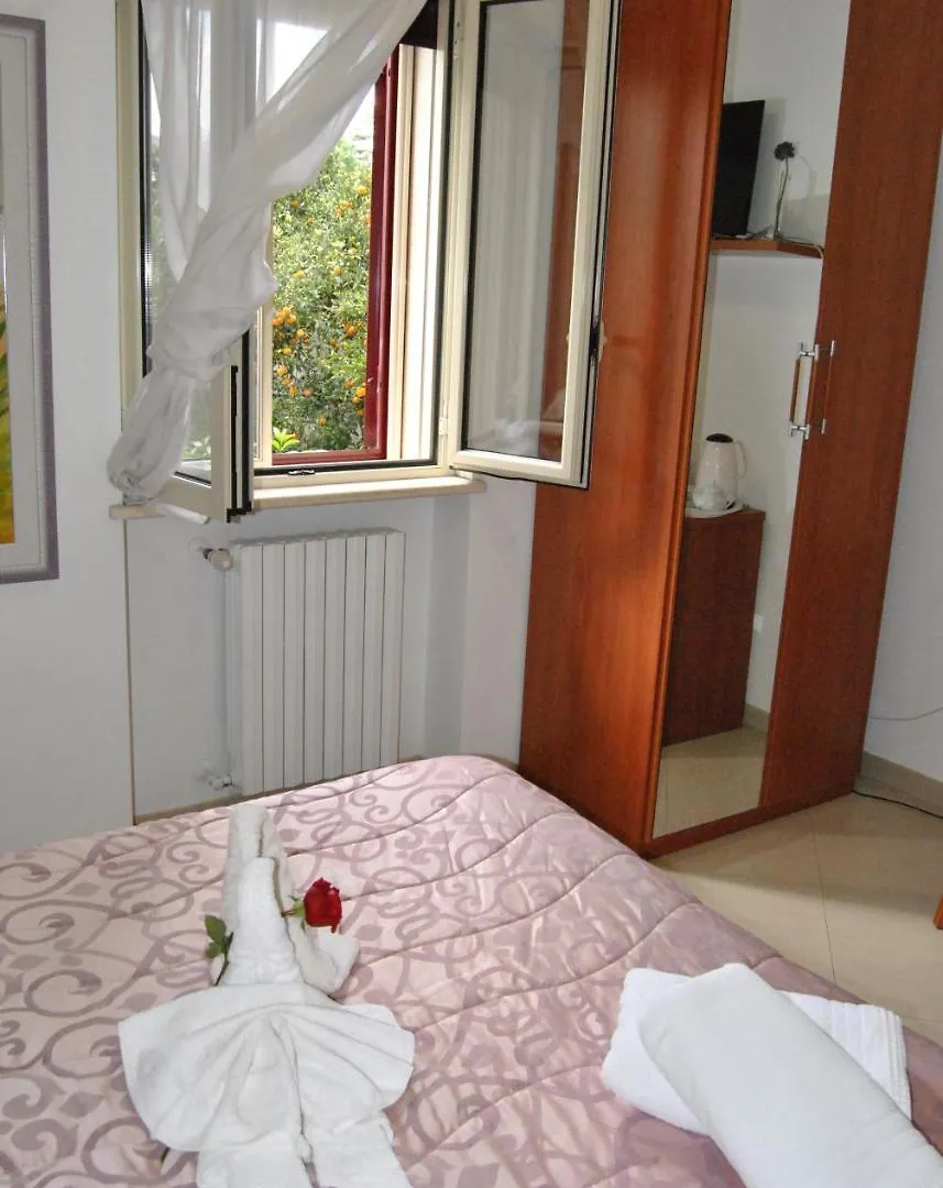 ***  Villa Aurora B&B Bari Italia